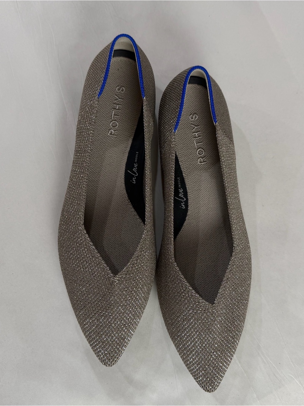 Rothys Pointed Toe Women's Flats in Metallic Taupe with Blue Trim 9.5 - Picture 2 of 8